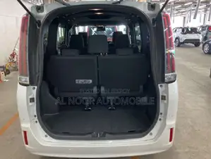 টয়োটা এসকোয়ার ২০২১ পার্ল