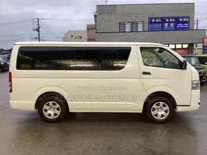 Toyota HiAce 2021 White