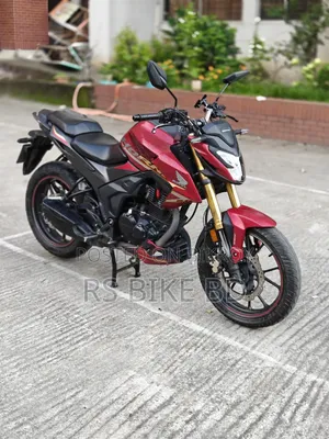 হোন্ডা হরনেট ২.০ ২০২৪ রেড