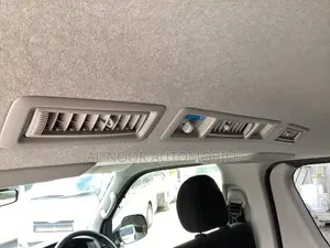 Toyota HiAce 2021 Silver