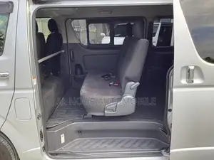 Toyota HiAce 2021 Silver