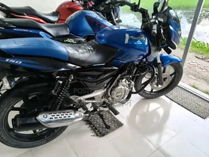 Bajaj Pulsar 150 2015 Blue