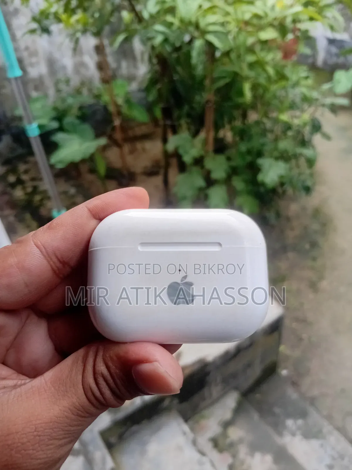 Apple AirPods / Wireless Earbuds বিক্রি হবে
