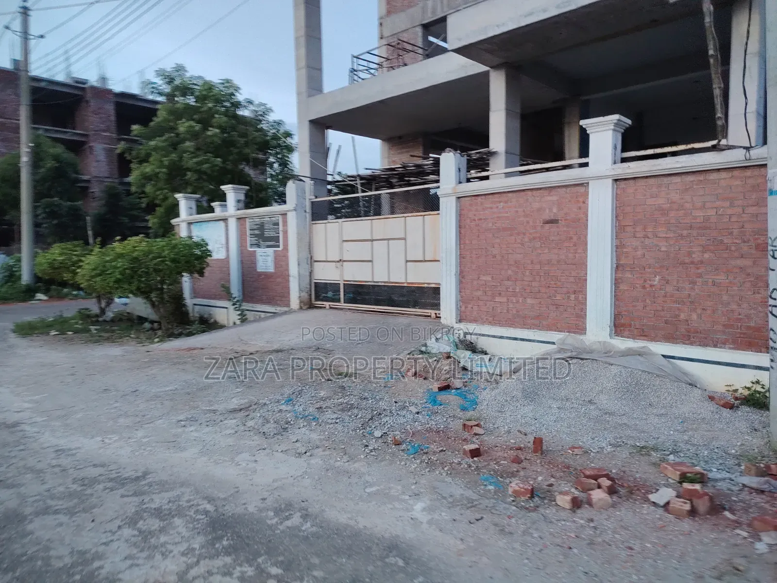 দক্ষিণ মুখি ৩ কাঠা ১৩ নং সেক্টরে