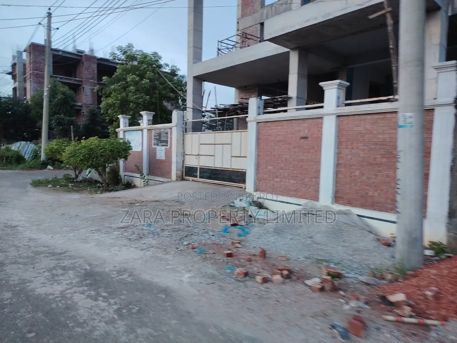 দক্ষিণ মুখি ৩ কাঠা ১৩ নং সেক্টরে
