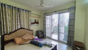 বনানীতে ৩ বেডরুমের অ্যাপার্টমেন্ট বিক্রয়ের জন্য