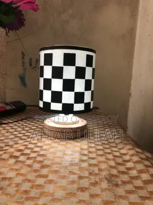 টেবিল ল্যাম্প