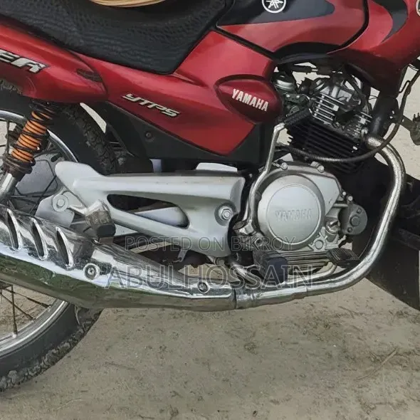 Yamaha 2006 Red