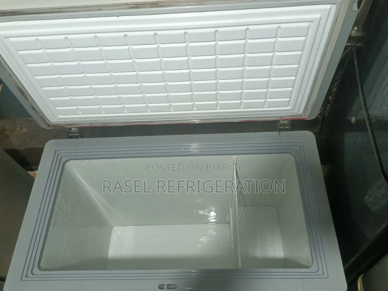 205 Liter Running Walton Fridge for Sale.