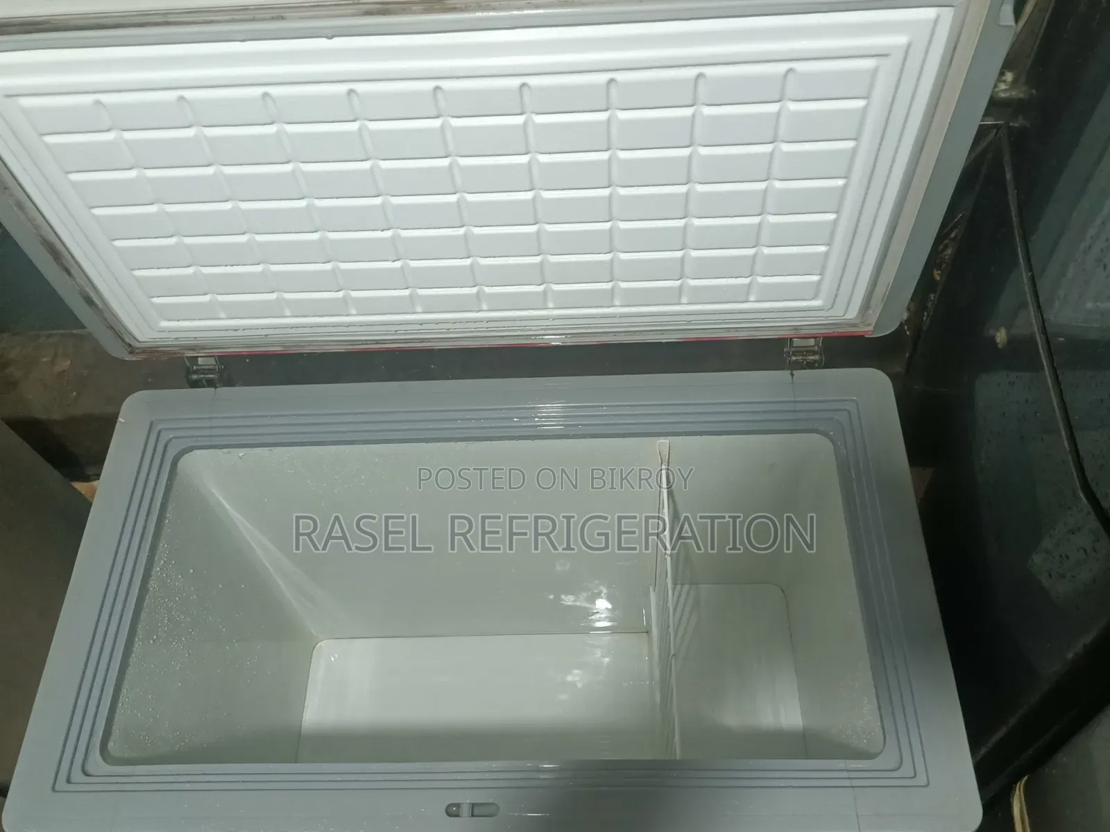205 Liter Running Walton Fridge for Sale.