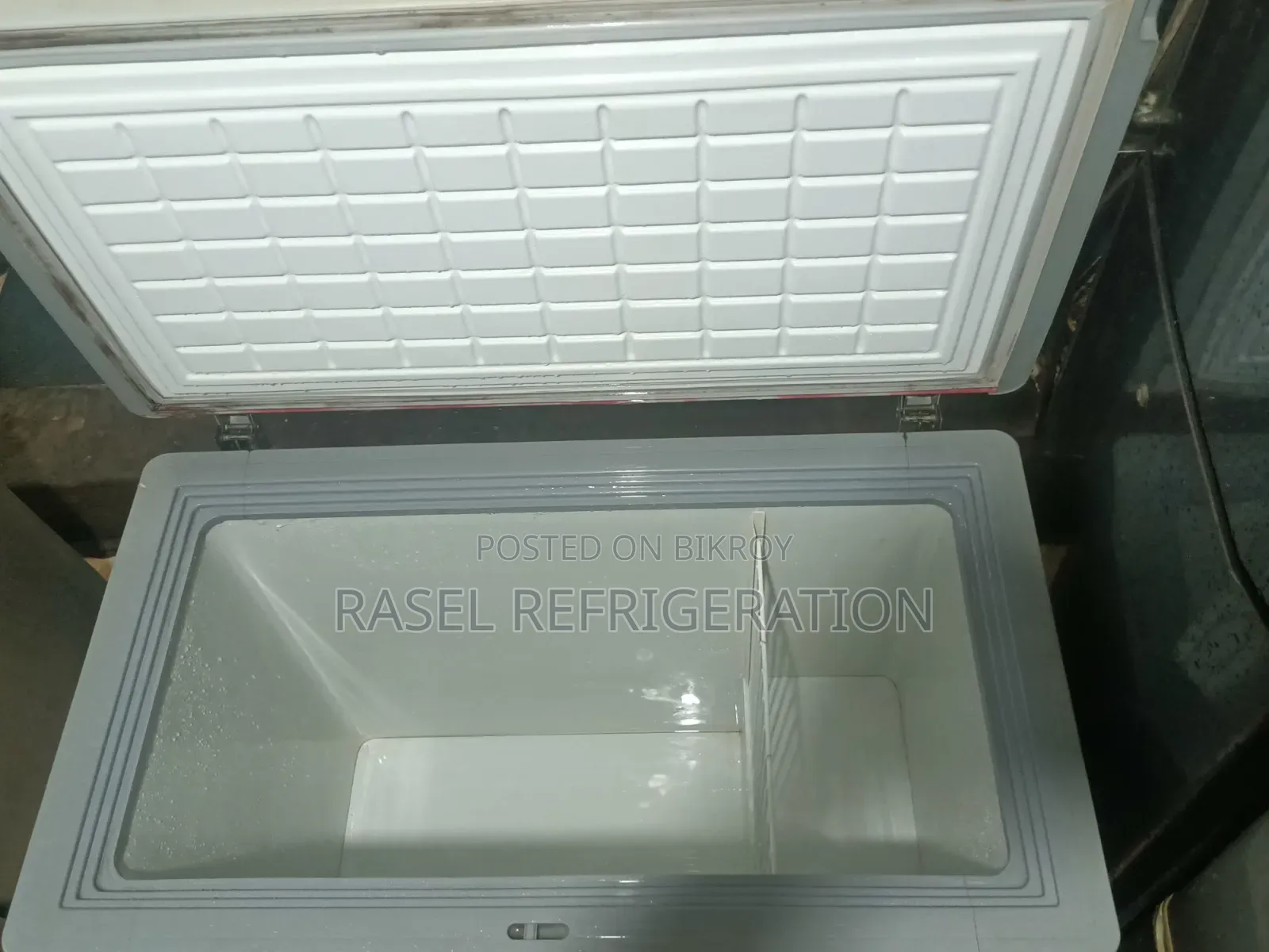 205 Liter Running Walton Fridge for Sale.