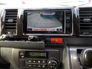 Toyota HiAce 2021 White