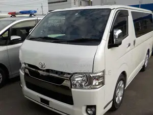 Toyota HiAce 2021 White