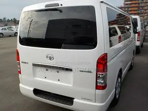 Toyota HiAce 2021 White