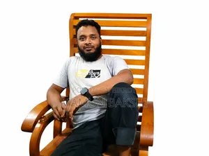 মেহগনি কাঠের চেয়ার, এস এস এর পায়া ইউজ করা হয়েছে