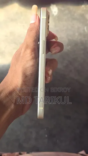 অ্যাপল আইফোন ১৫ ১২৮ জিবি হোয়াইট