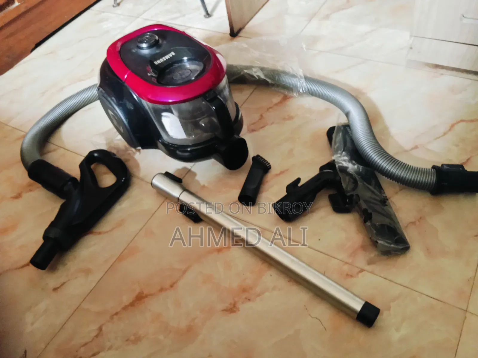Samsung Vacuum Cleaner – Like Brand New