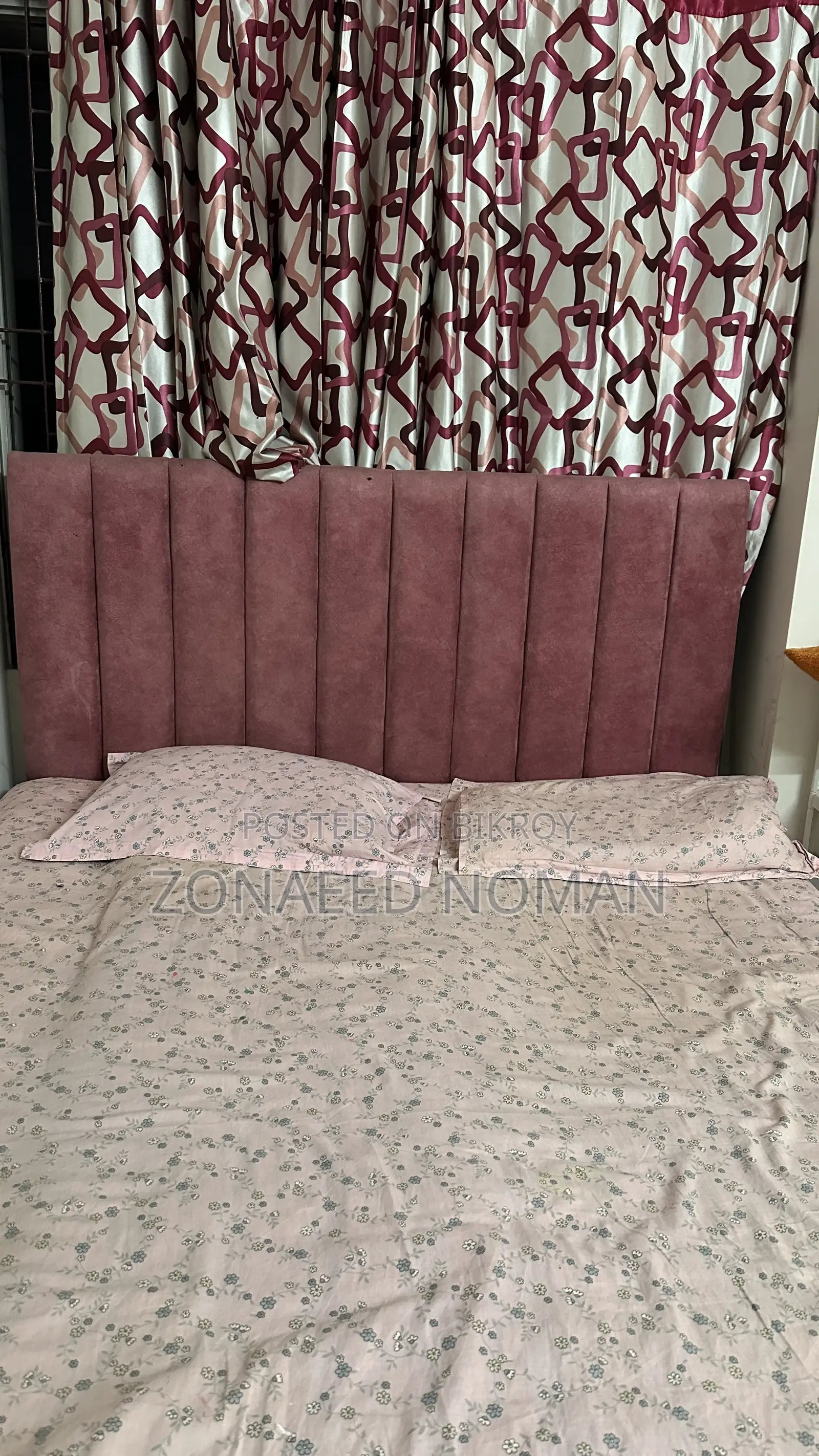উচ্চ মানের গদি সহ খাট বিক্রি করা হবে।