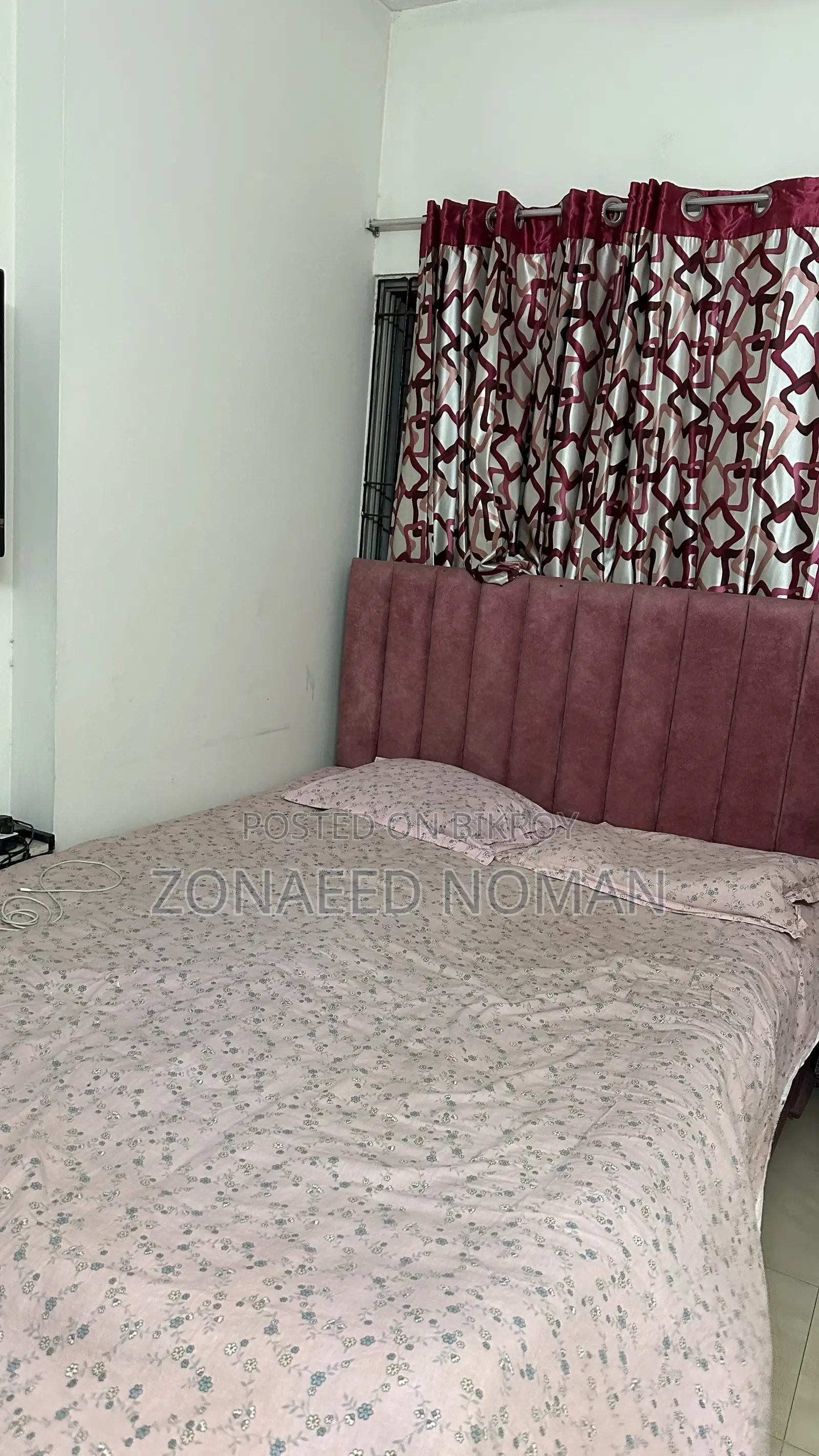উচ্চ মানের গদি সহ খাট বিক্রি করা হবে।
