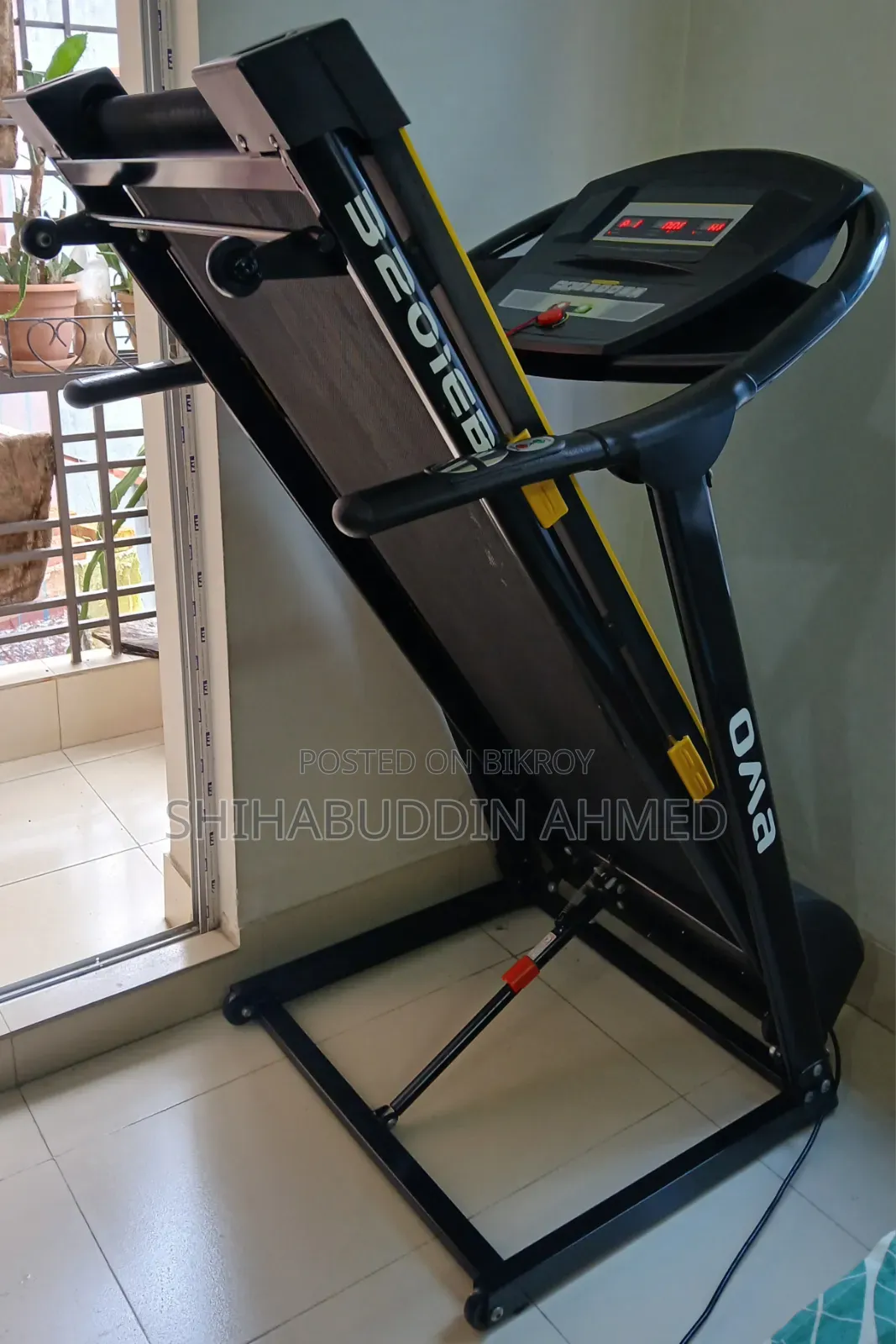 OMA Fitness 3201 EB মোটর চালিত ট্রেডমিল (২.২৫ হর্স পাওয়ার)