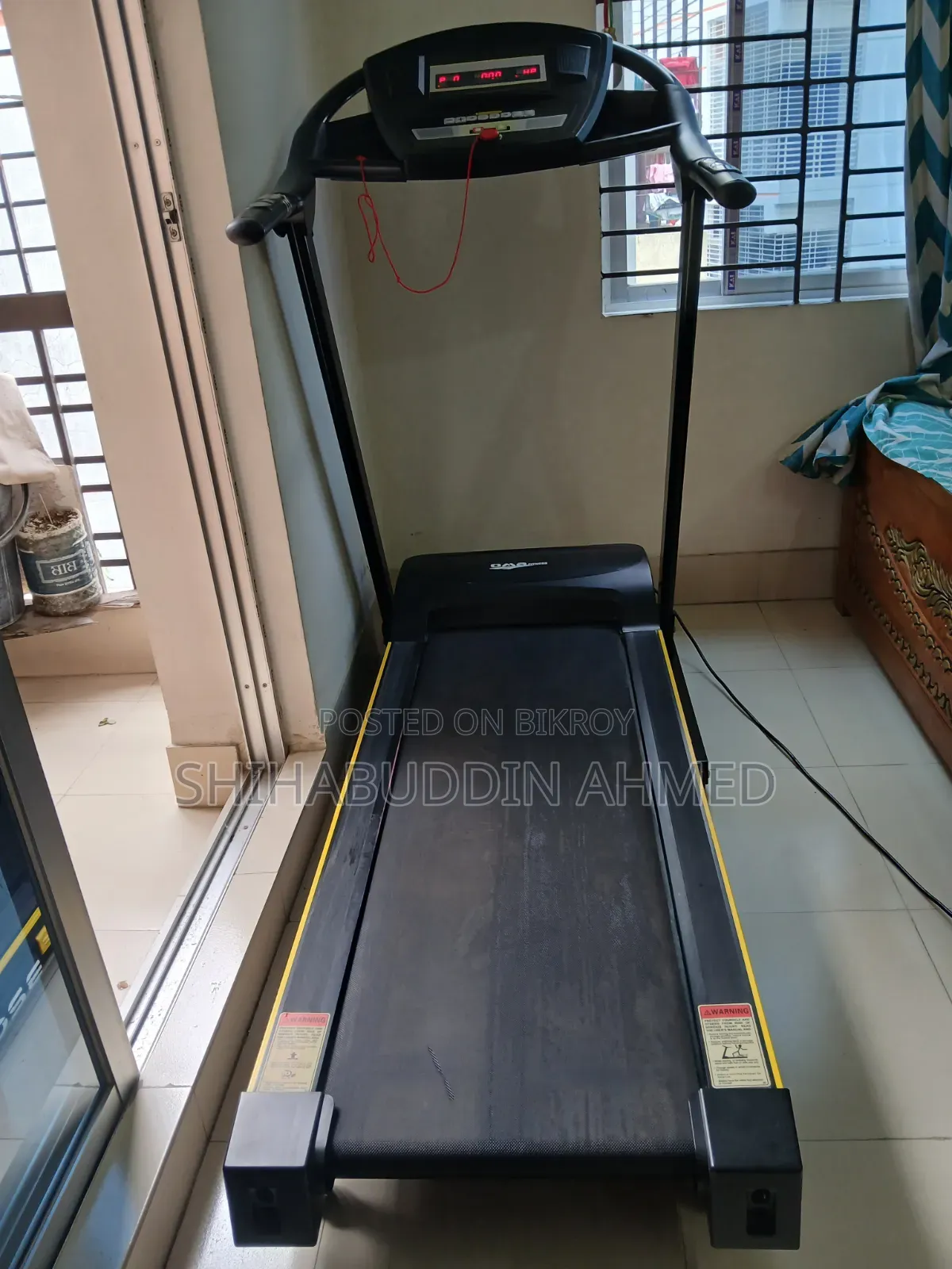 OMA Fitness 3201 EB মোটর চালিত ট্রেডমিল (২.২৫ হর্স পাওয়ার)