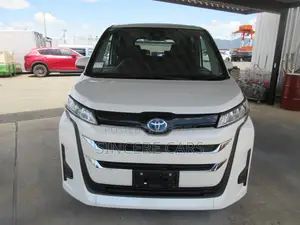 Toyota Noah 2022 White
