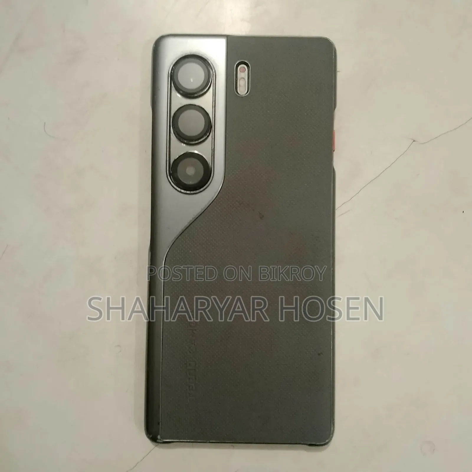 টেকনো ক্যামন ৪০ প্রো ৪জি ২৫৬ জিবি ব্ল্যাক
