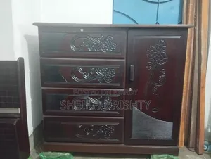 New Wardrobe, Dusty