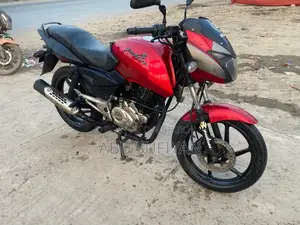 বাজাজ পালসার ১৫০ ২০১২ গোল্ড