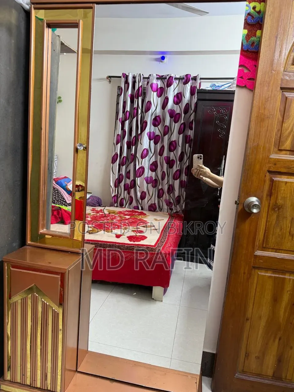 ড্রেসিং টেবিল