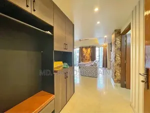 মিরপুরের নীলশিরে ৩ বেডরুমের অ্যাপার্টমেন্ট বিক্রির জন্য