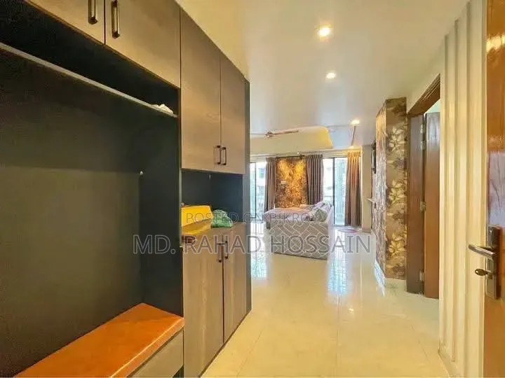মিরপুরের নীলশিরে ৩ বেডরুমের অ্যাপার্টমেন্ট বিক্রির জন্য