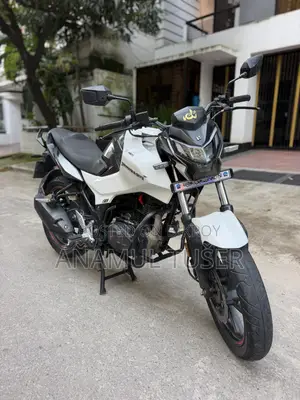 Hero Thriller 160R Refresh 2021 White