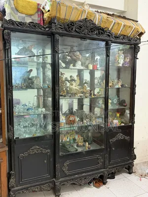 Showcase (Black)