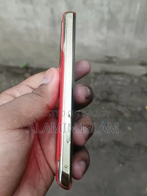Geo R44 লাল