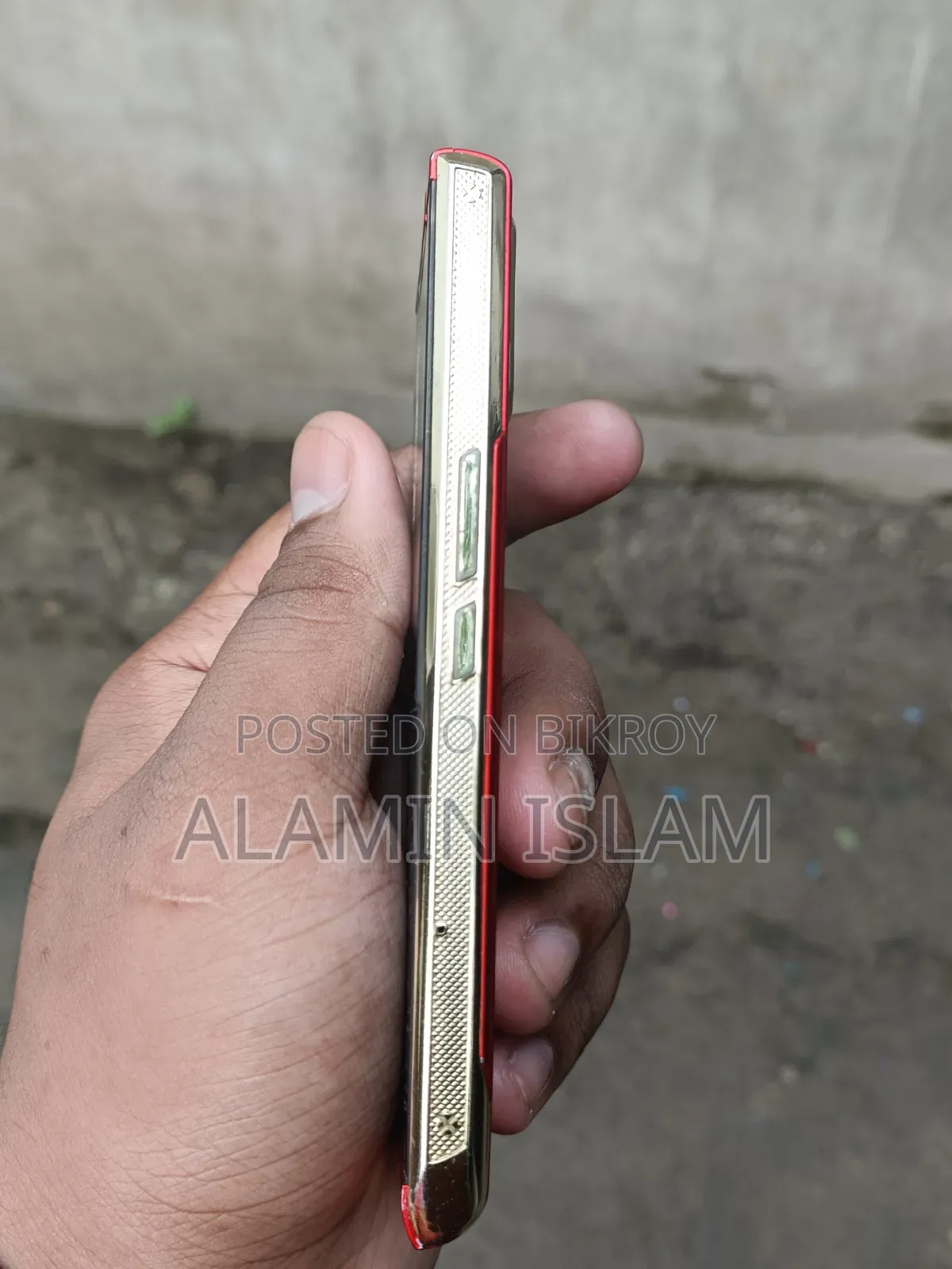 Geo R44 লাল