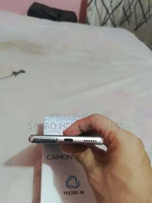 টেকনো ক্যামন ৪০ প্রো ৪জি ২৫৬ জিবি নীল