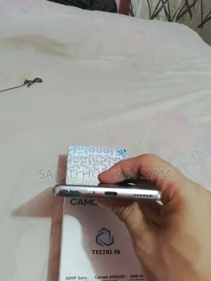 টেকনো ক্যামন ৪০ প্রো ৪জি ২৫৬ জিবি নীল