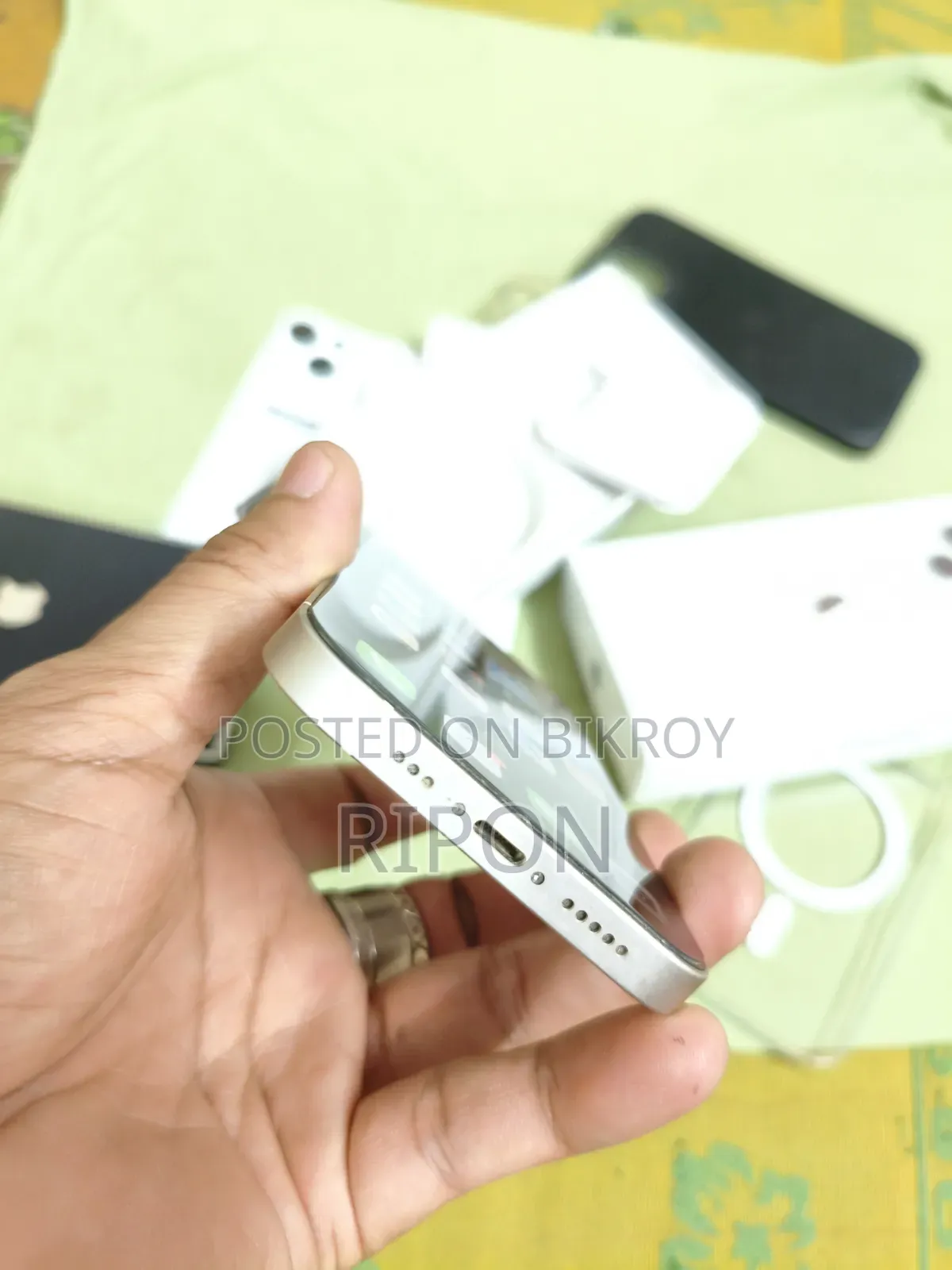নতুন অ্যাপল আইফোন ১৩ ২৫৬ জিবি সাদা