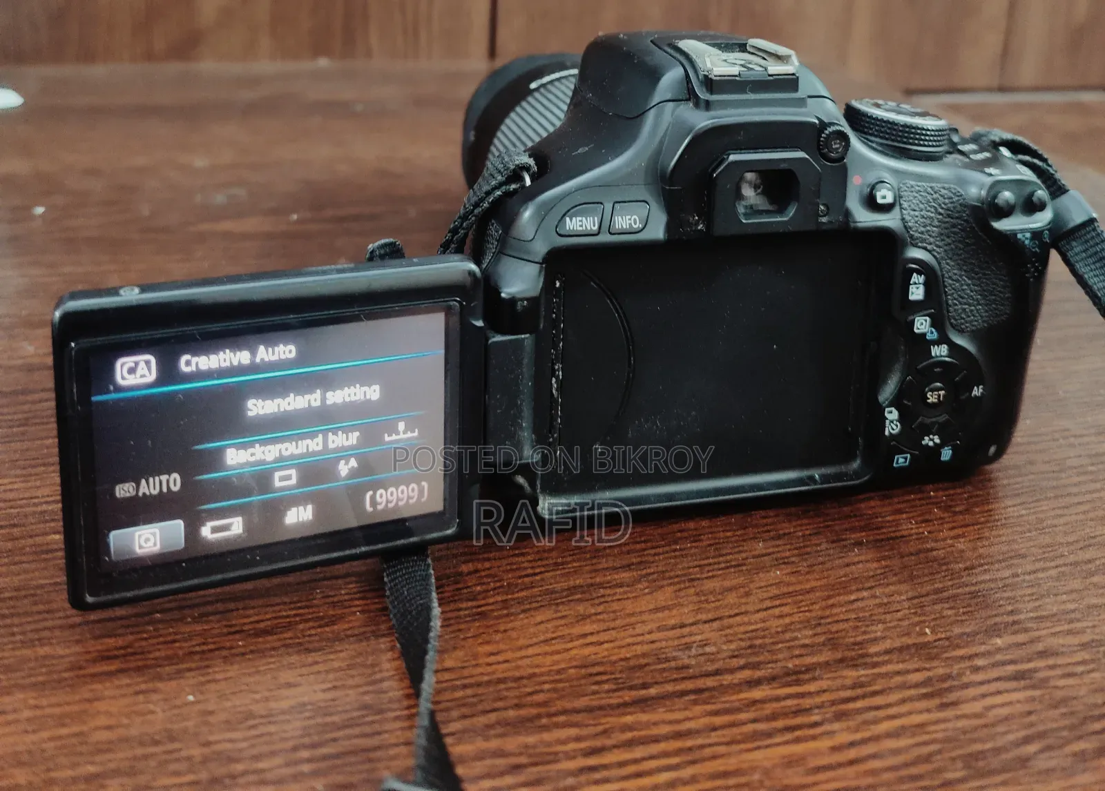Urgent Canon EOS 600D DSLR Camera + 55-250mm Lens