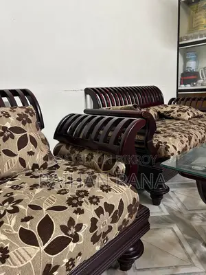 Gorgeous Sofa Set With a Tea Table