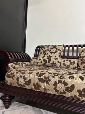 Gorgeous Sofa Set With a Tea Table