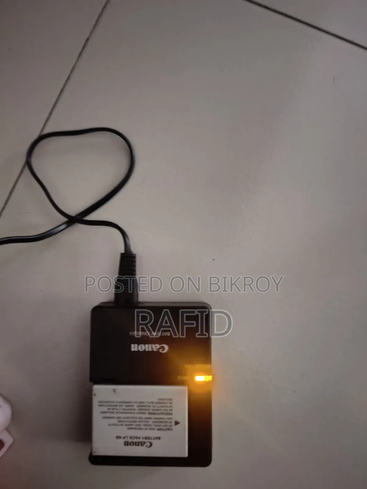 Urgent Canon EOS 600D DSLR Camera + 55-250mm Lens