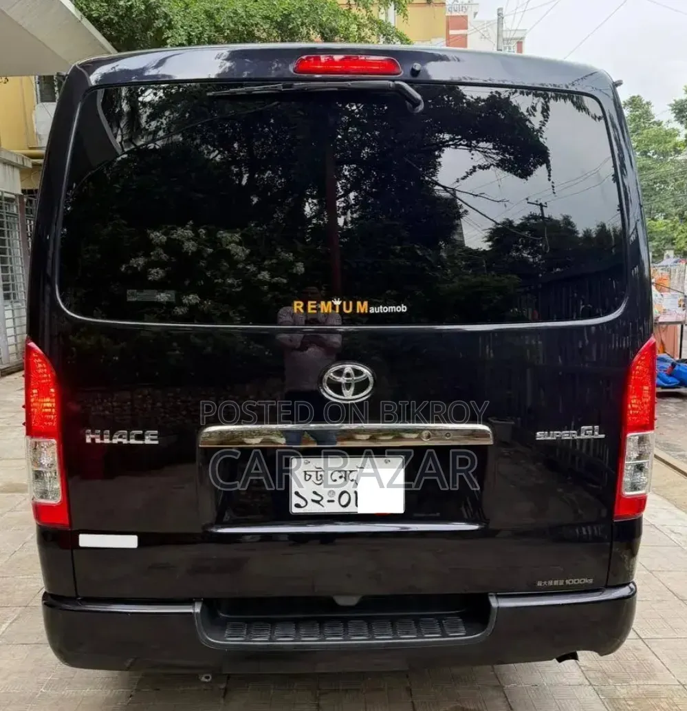 টয়োটা হাইএচ ২০২১ কালো