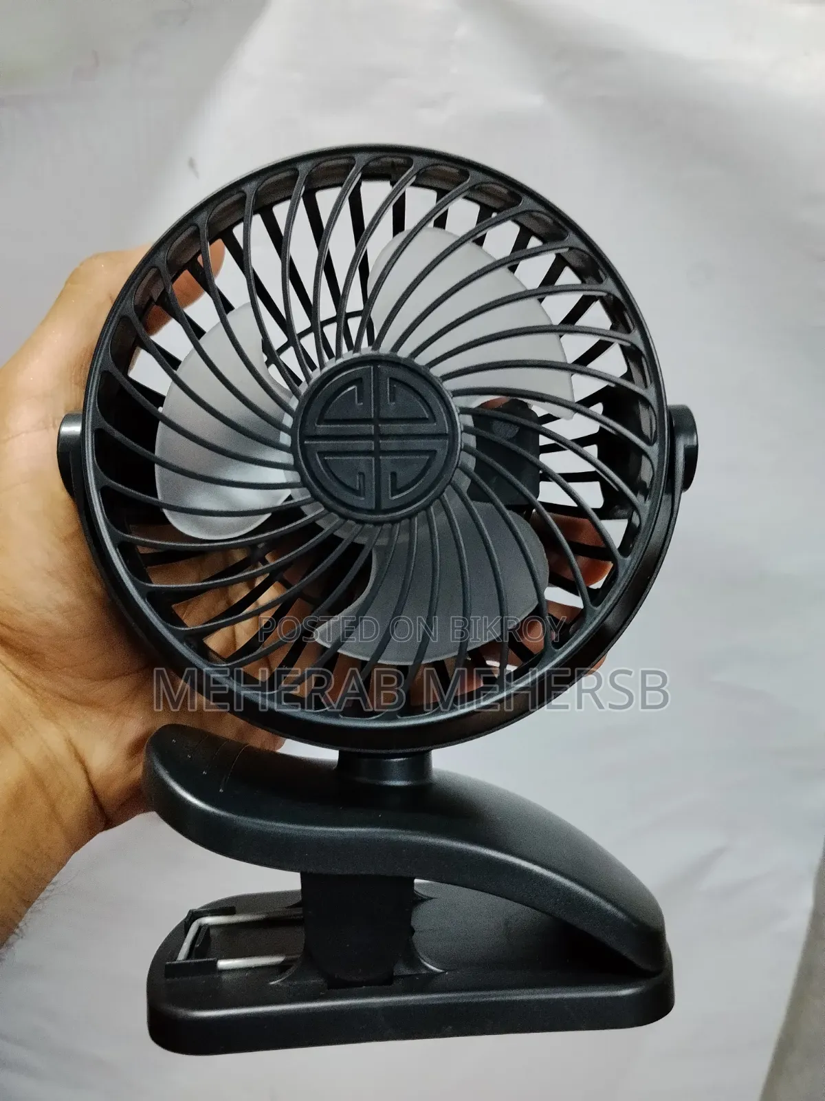 P8 USB Fan Two Pieces