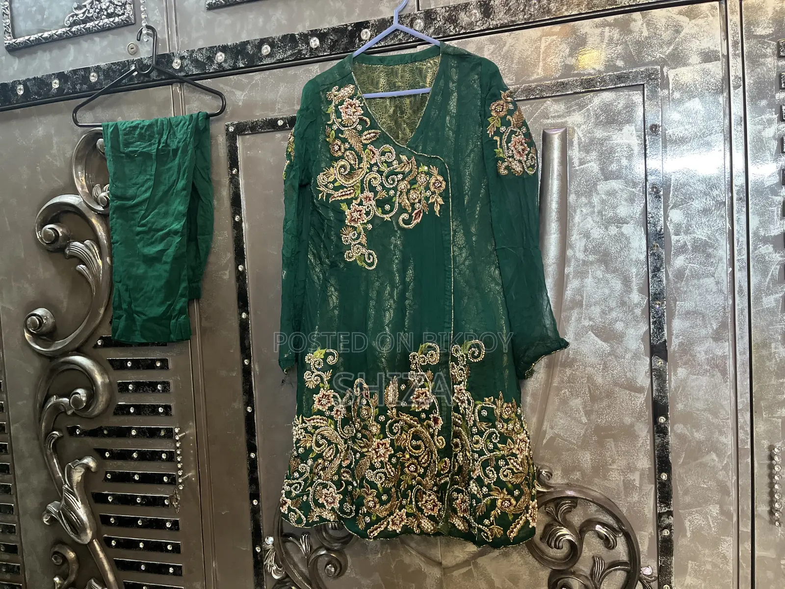 Pakistani Dresses for Sale at Reasonable Price