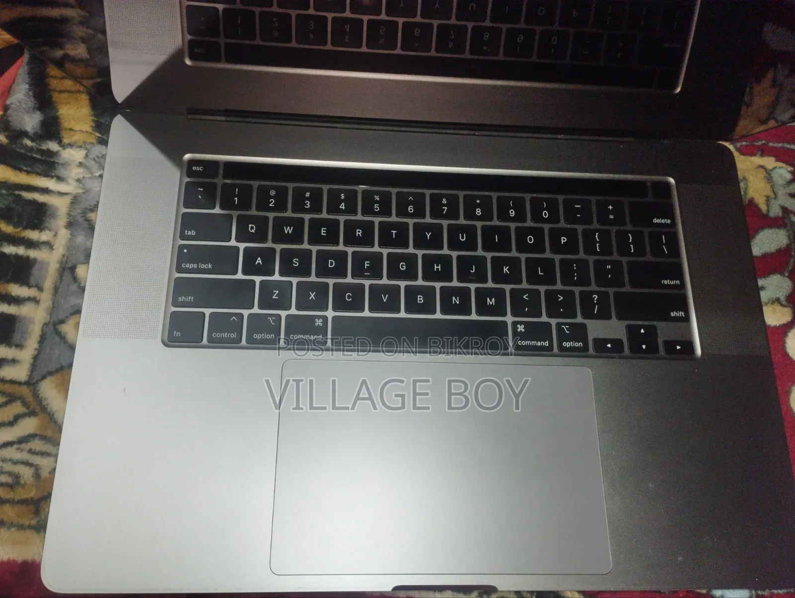 Apple MacBook 2019 32GB Apple M1 Pro SSD 1T Laptop