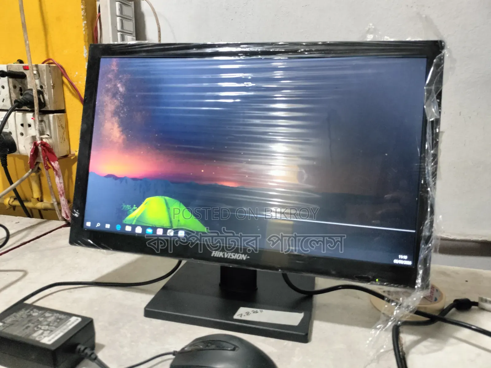 ১৯ ইঞ্চি হিকভিশন এইচডিমাই+ভিজিএ পোর্ট মনিটর