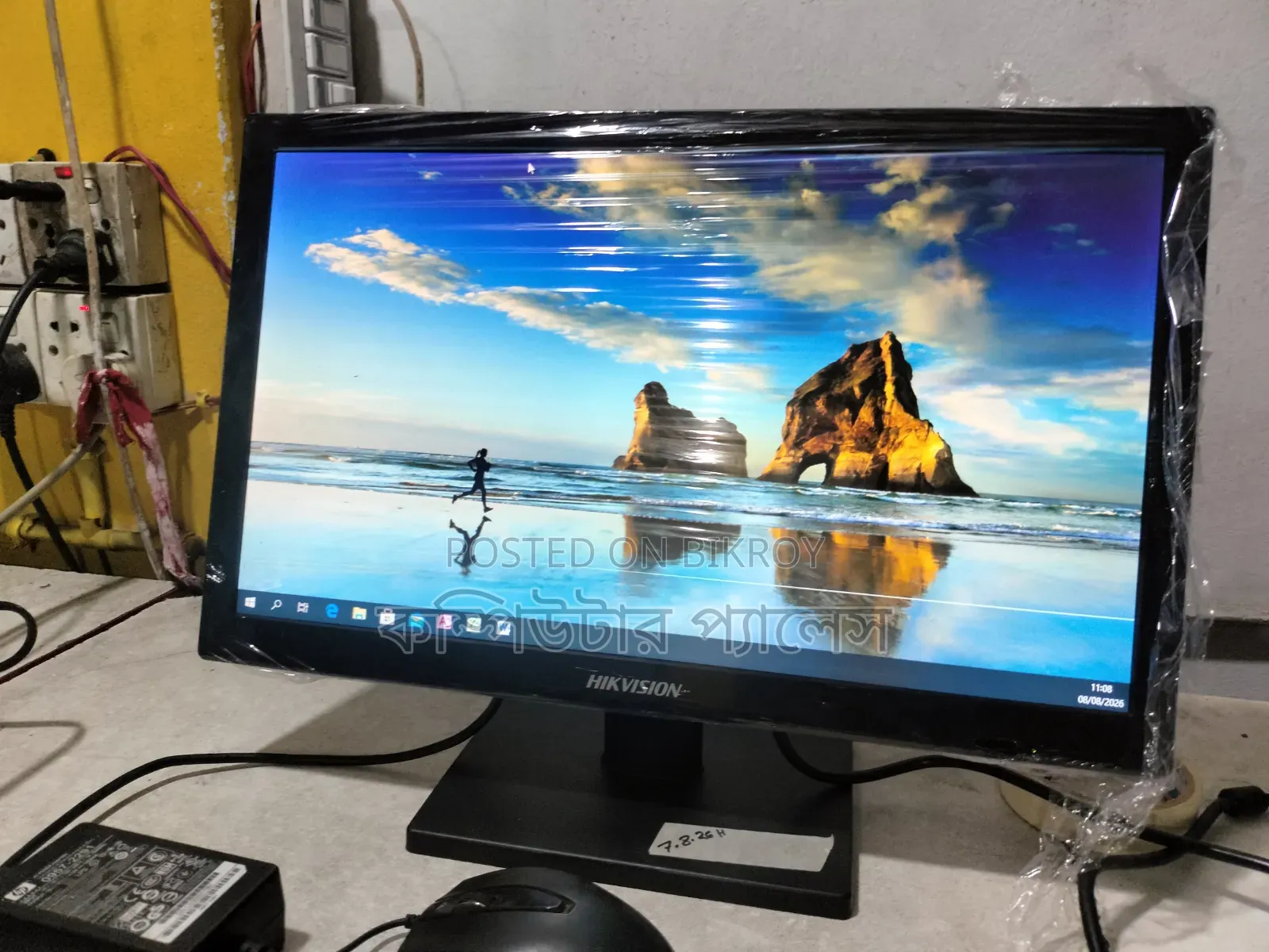 ১৯ ইঞ্চি হিকভিশন এইচডিমাই+ভিজিএ পোর্ট মনিটর