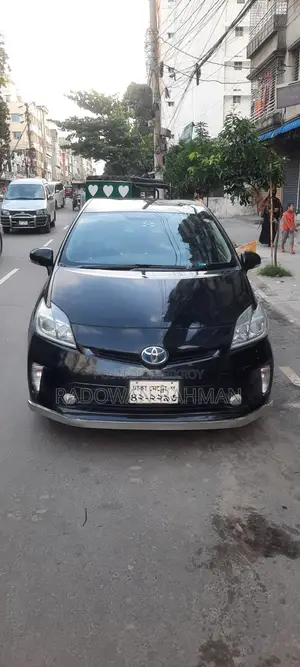 টয়োটা প্রিয়াস ২০১৩ ব্ল্যাক